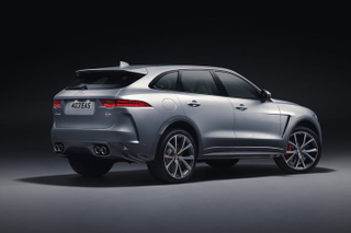 Illustration for article titled The Jaguar F-Pace SVR Is A 550 HP Luxurious MachineÂ
